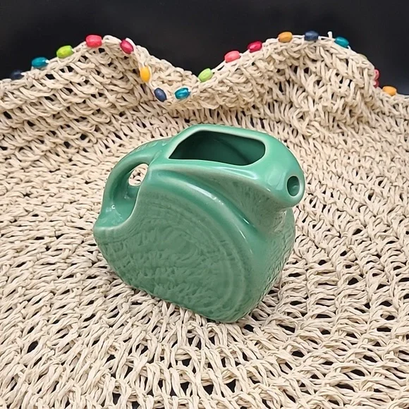FIESTAWARE HLC Meadow Mini Disc Pitcher 2019 - Picture 2 of 5